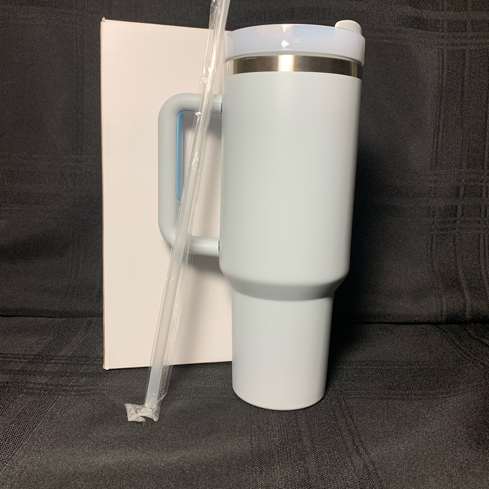 Simple Modern 40oz traveling Tumbler